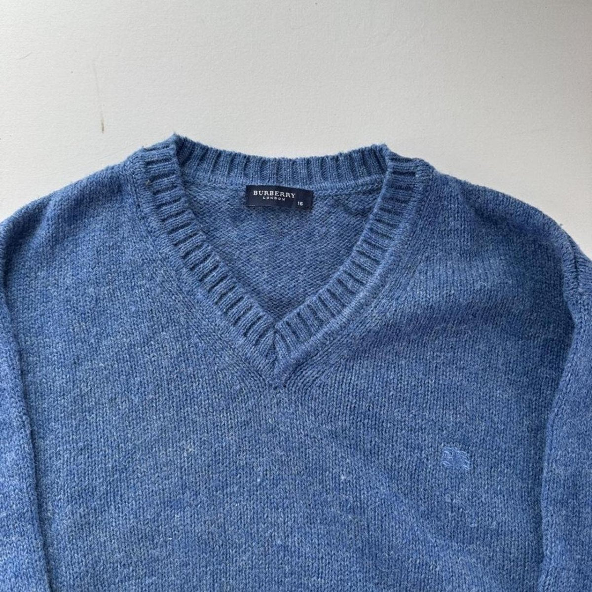 Early 2000s Burberry Womens Woolen Knitted V Neck Jumper 14-16 - Threads Uncovered