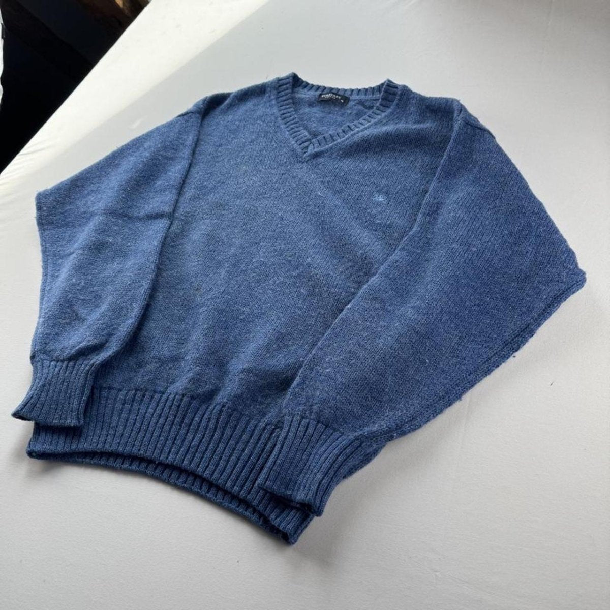 Early 2000s Burberry Womens Woolen Knitted V Neck Jumper 14-16 - Threads Uncovered