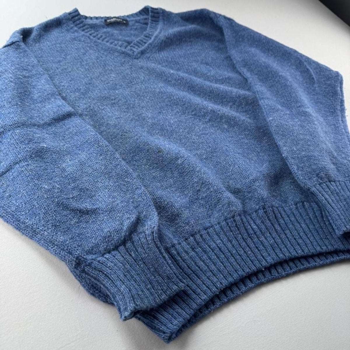 Early 2000s Burberry Womens Woolen Knitted V Neck Jumper 14-16 - Threads Uncovered