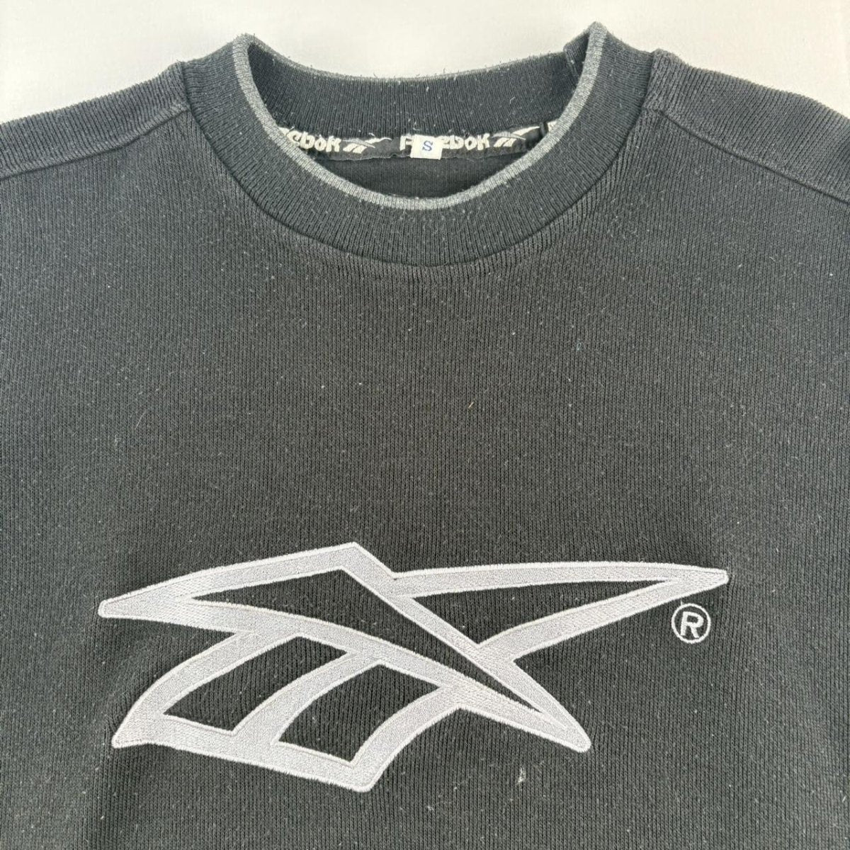 Early 2000s Embroidered Reebok Oversized Ribbed Sweatshirt S - Threads Uncovered