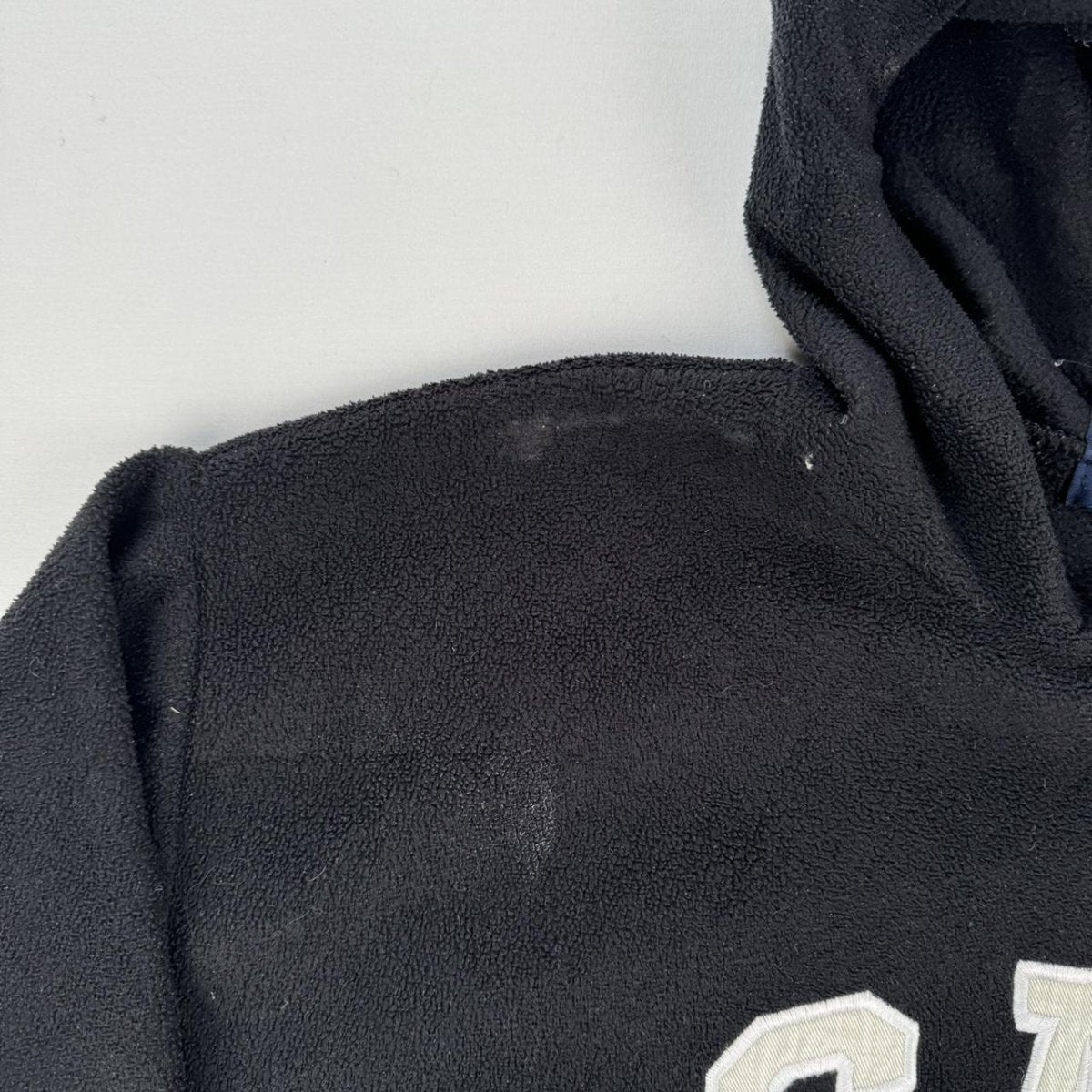 GAP Embroidered Spellout Fleece Hoodie L - Threads Uncovered