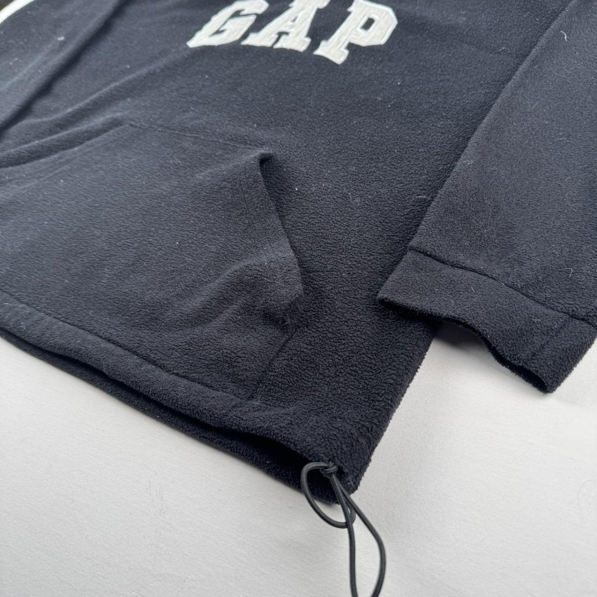 GAP Embroidered Spellout Fleece Hoodie L - Threads Uncovered