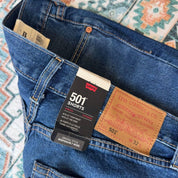 Levi's BNWT Denim 501 Jean Shorts 32W - Threads Uncovered