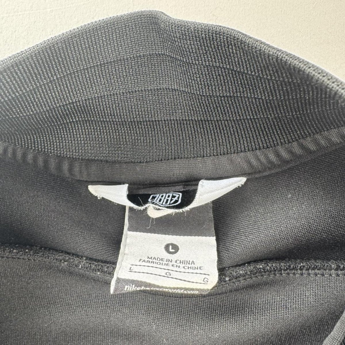 Mid 2000s Nike Embroidered Juventus Track Jacket L - Threads Uncovered