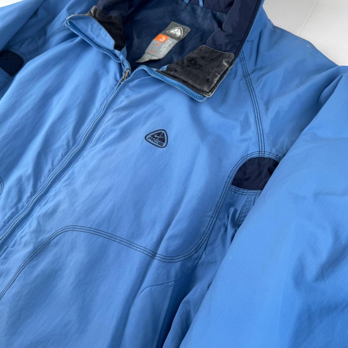 Nike Acg Jacket in Blue Size XL - Threads Uncovered