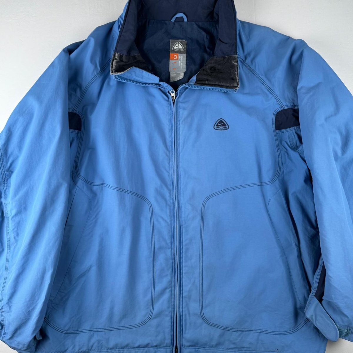 Nike Acg Jacket in Blue Size XL - Threads Uncovered
