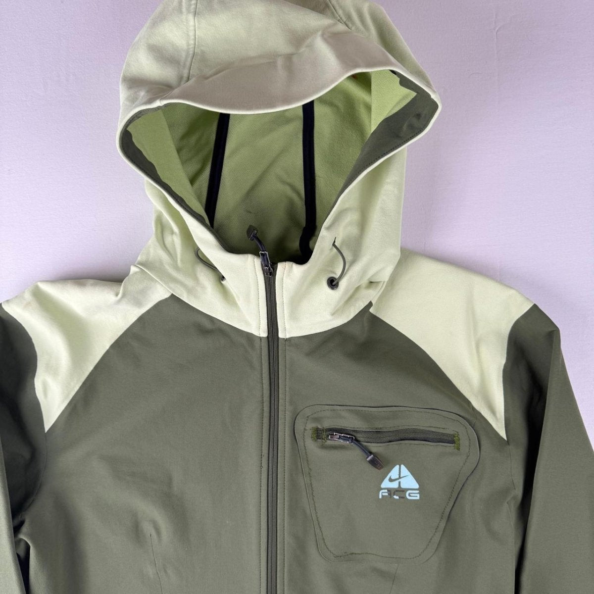 Nike Acg Jacket in Green Size 10 - Threads Uncovered