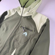 Nike Acg Jacket in Green Size 10 - Threads Uncovered