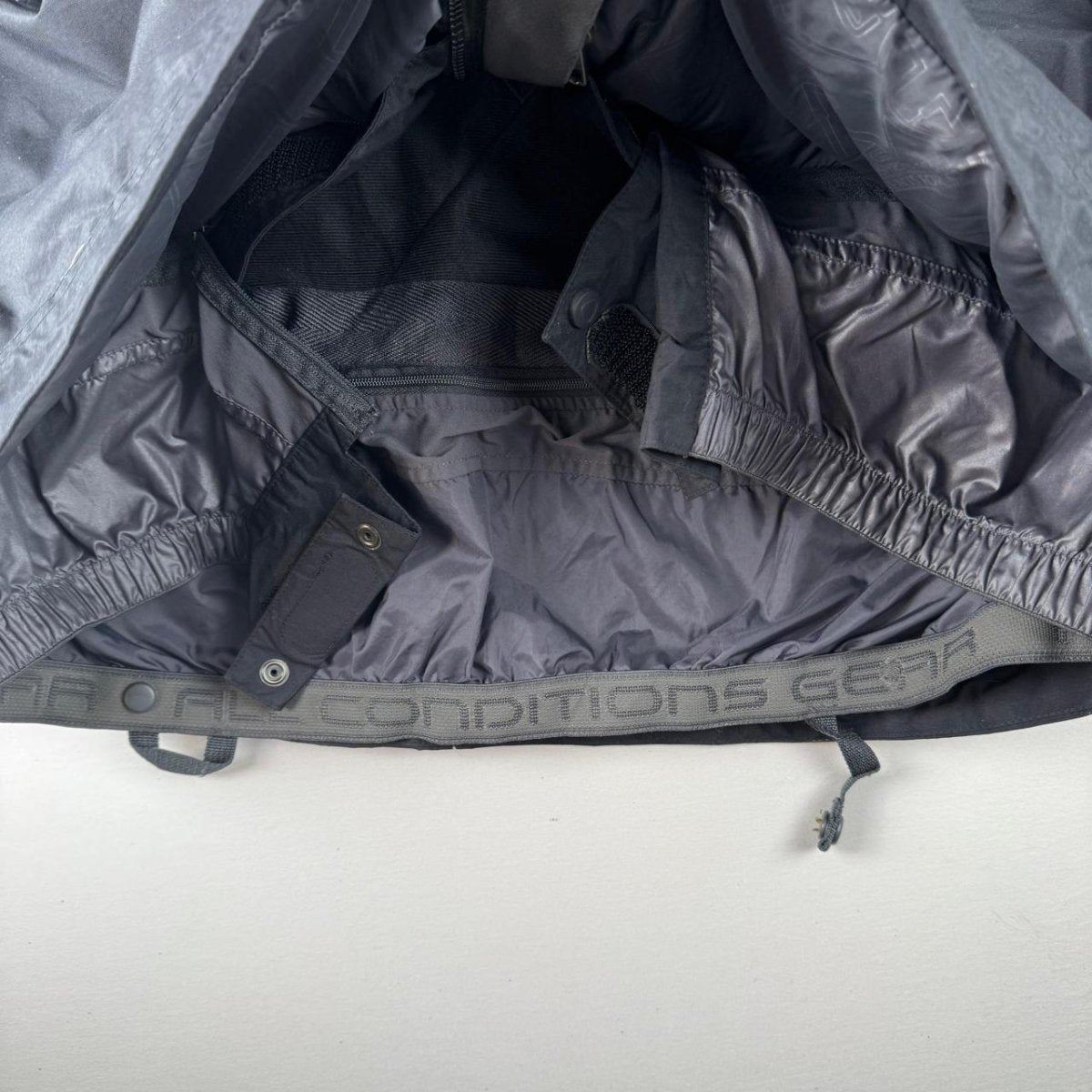 Nike Acg Ski Jacket in Black Size L - Threads Uncovered