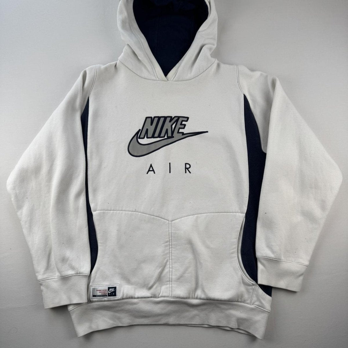 Nike Air Embroidered Spellout Hoodie S - Threads Uncovered