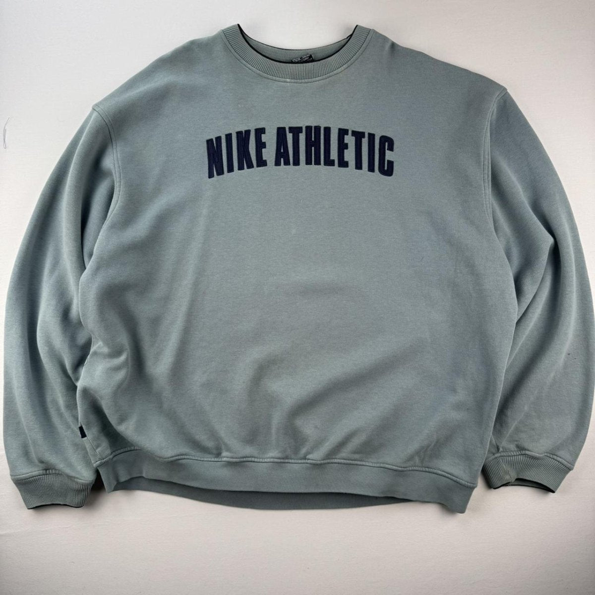 Nike Athletic Embroidered Spellout Sweatshirt XL - Threads Uncovered
