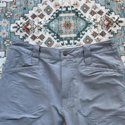 Nike Fit ACG Grey Cargo Shorts 30W - Threads Uncovered
