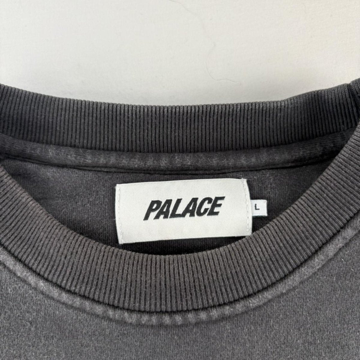 Palace Skateboards Heavyweight Black Single Crew L - Threads Uncovered