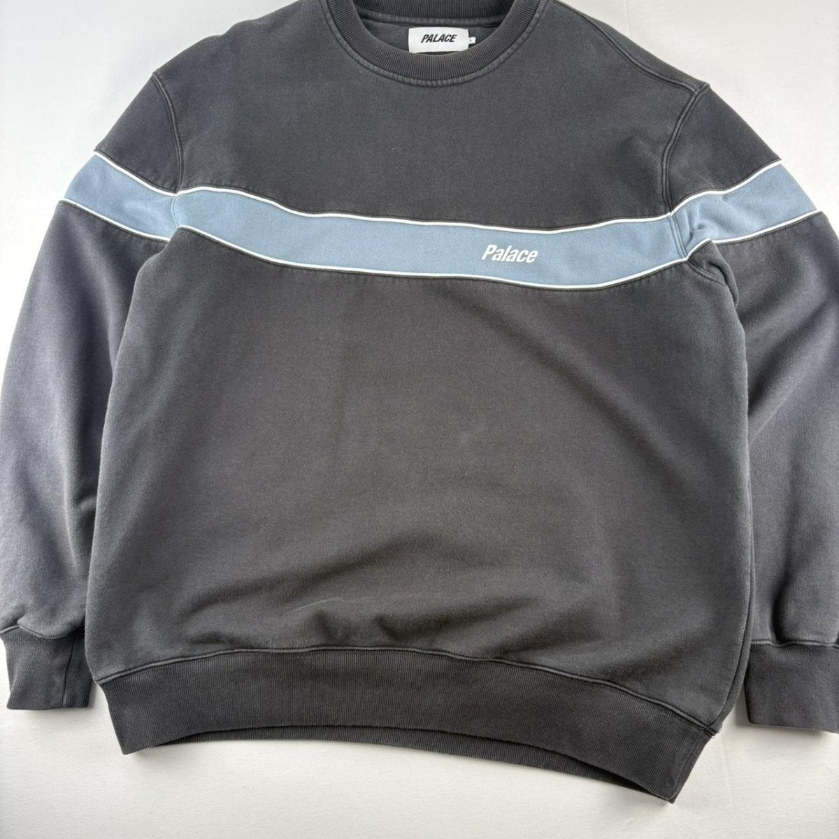 Palace Skateboards Heavyweight Black Single Crew L - Threads Uncovered