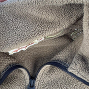 Quiksilver 2000s Embroidered Quarter Zip Khaki Fleece XL - Threads Uncovered