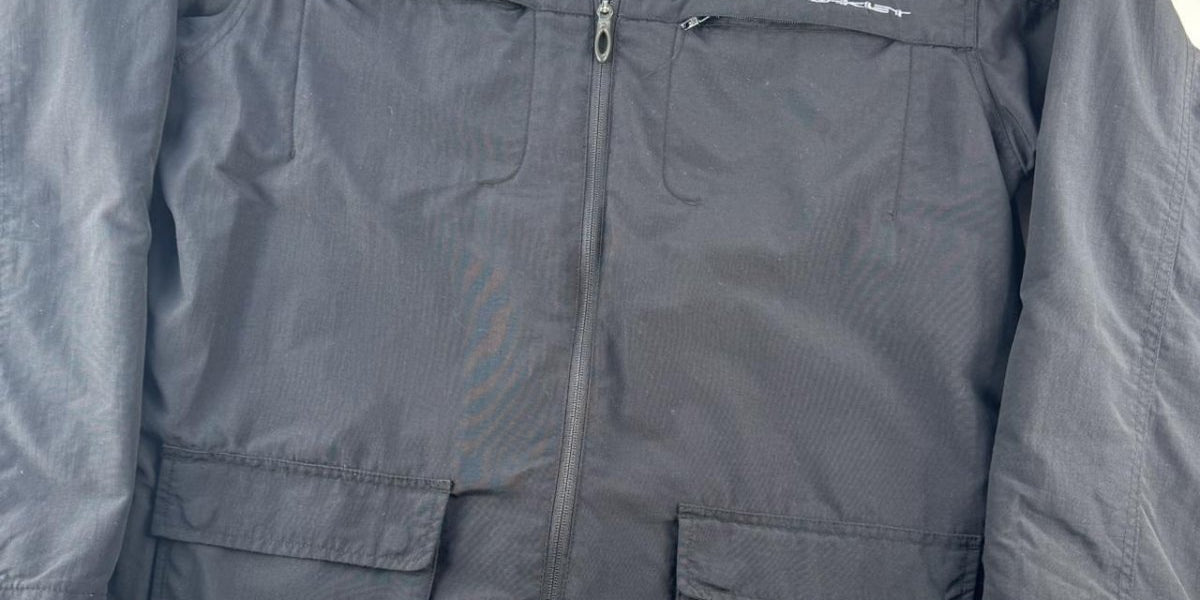 Rare 2000s Oakley Spellout Chore Jacket with Back Centre Logo XL - Threads Uncovered
