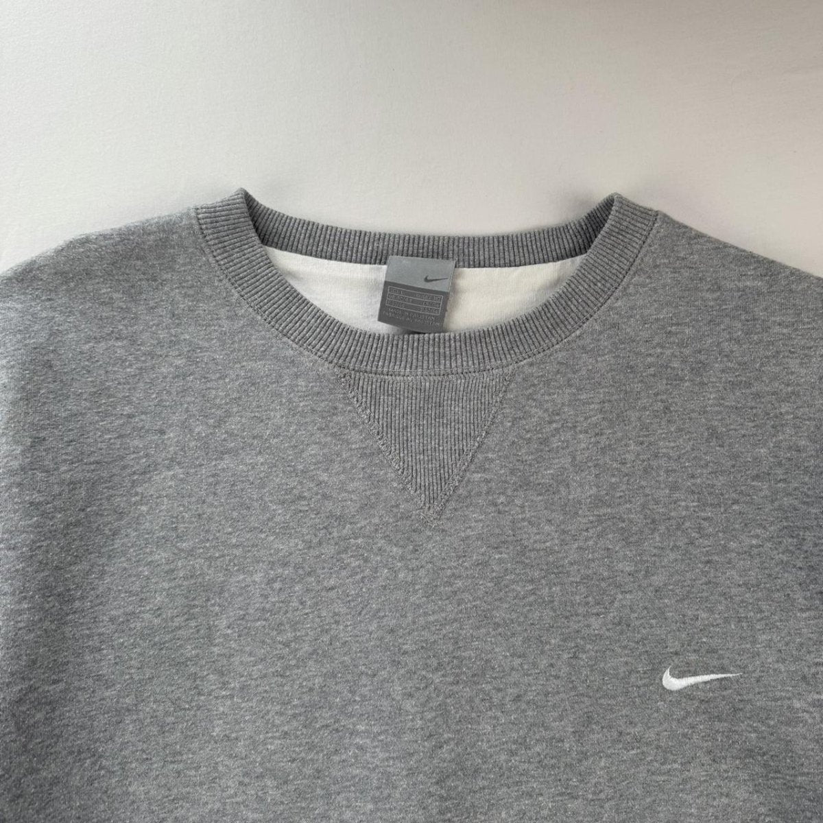 Silvertag 2000s Nike Swoosh Sweatshirt L - Threads Uncovered