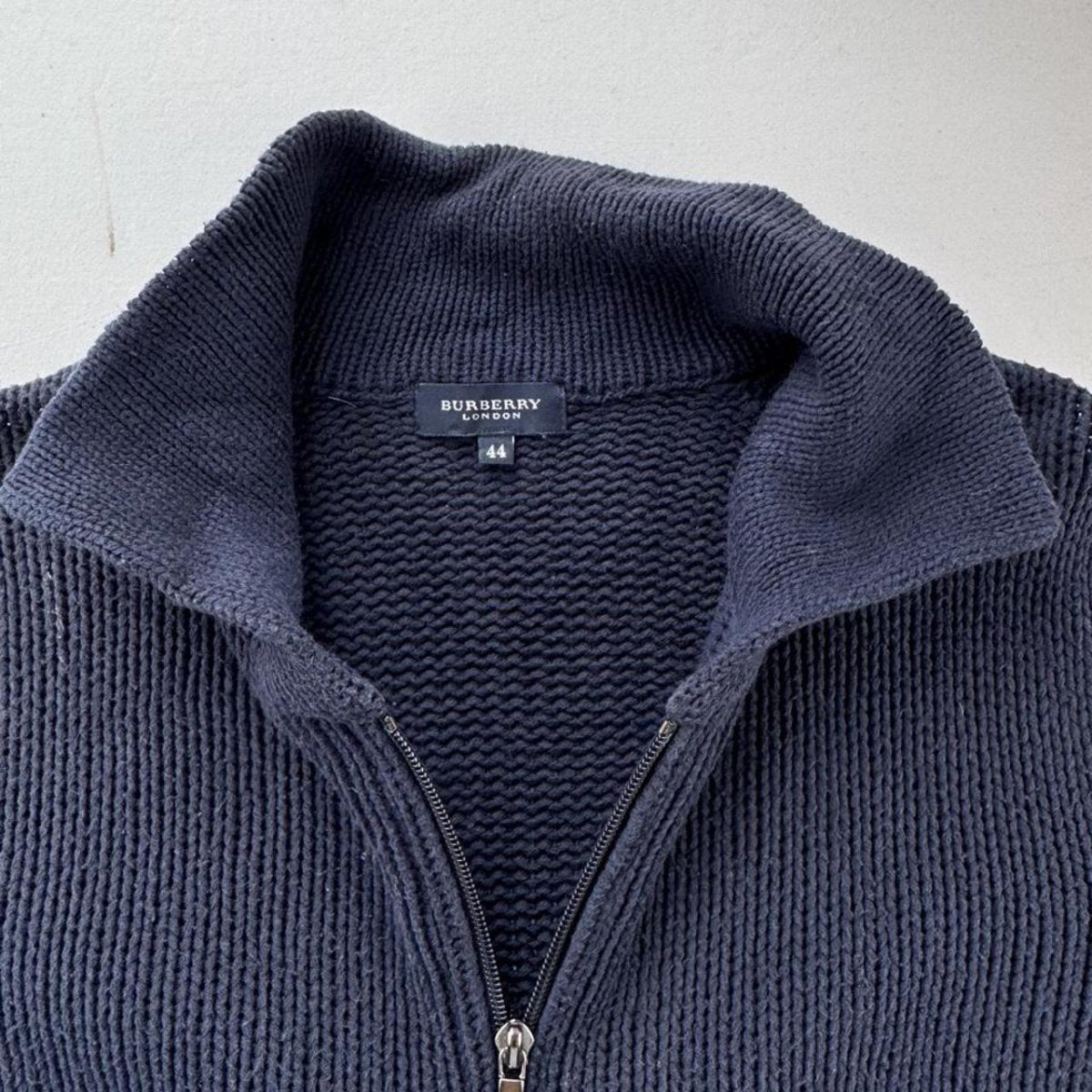 Thick Burberry Early 2000s Knitted Jumper M - Threads Uncovered
