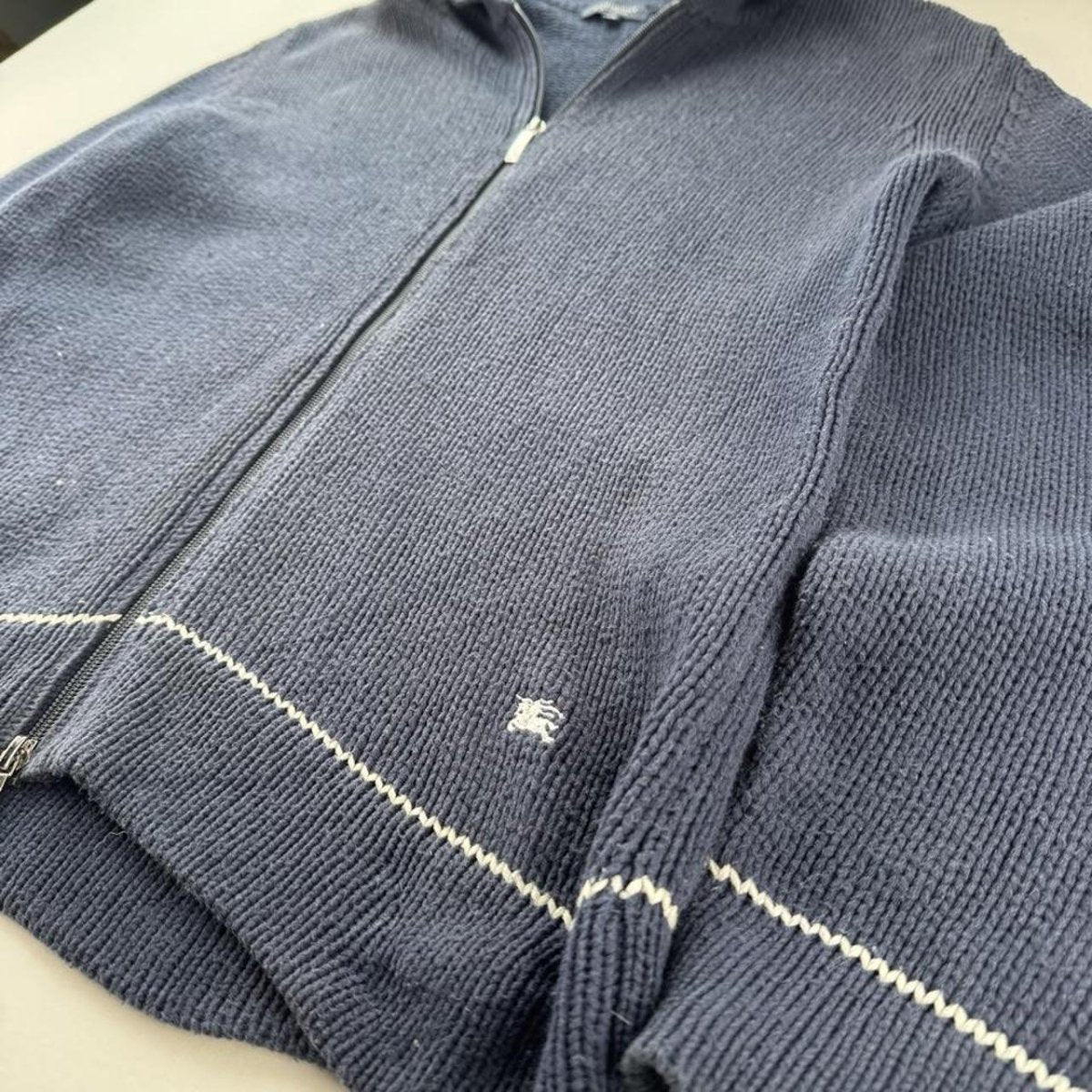 Thick Burberry Early 2000s Knitted Jumper M - Threads Uncovered