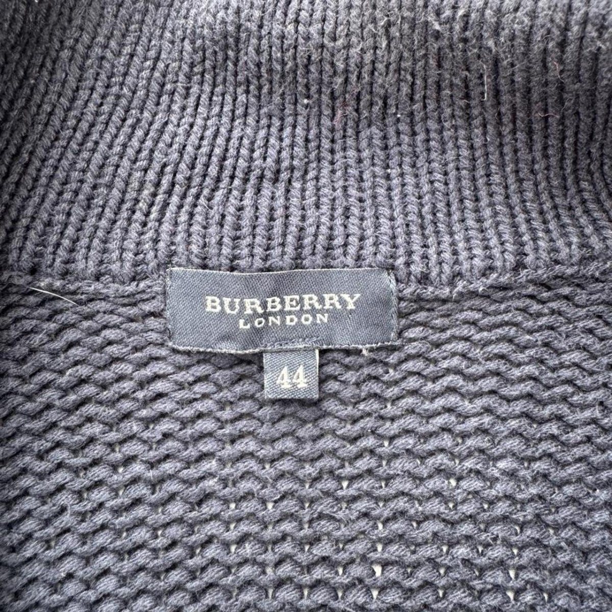 Thick Burberry Early 2000s Knitted Jumper M - Threads Uncovered
