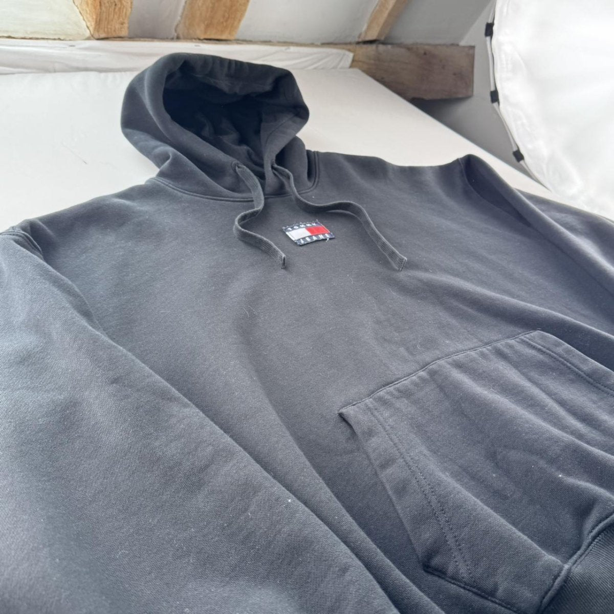Thick Tommy Hilfiger Jeans Oversized Hoodie L - Threads Uncovered