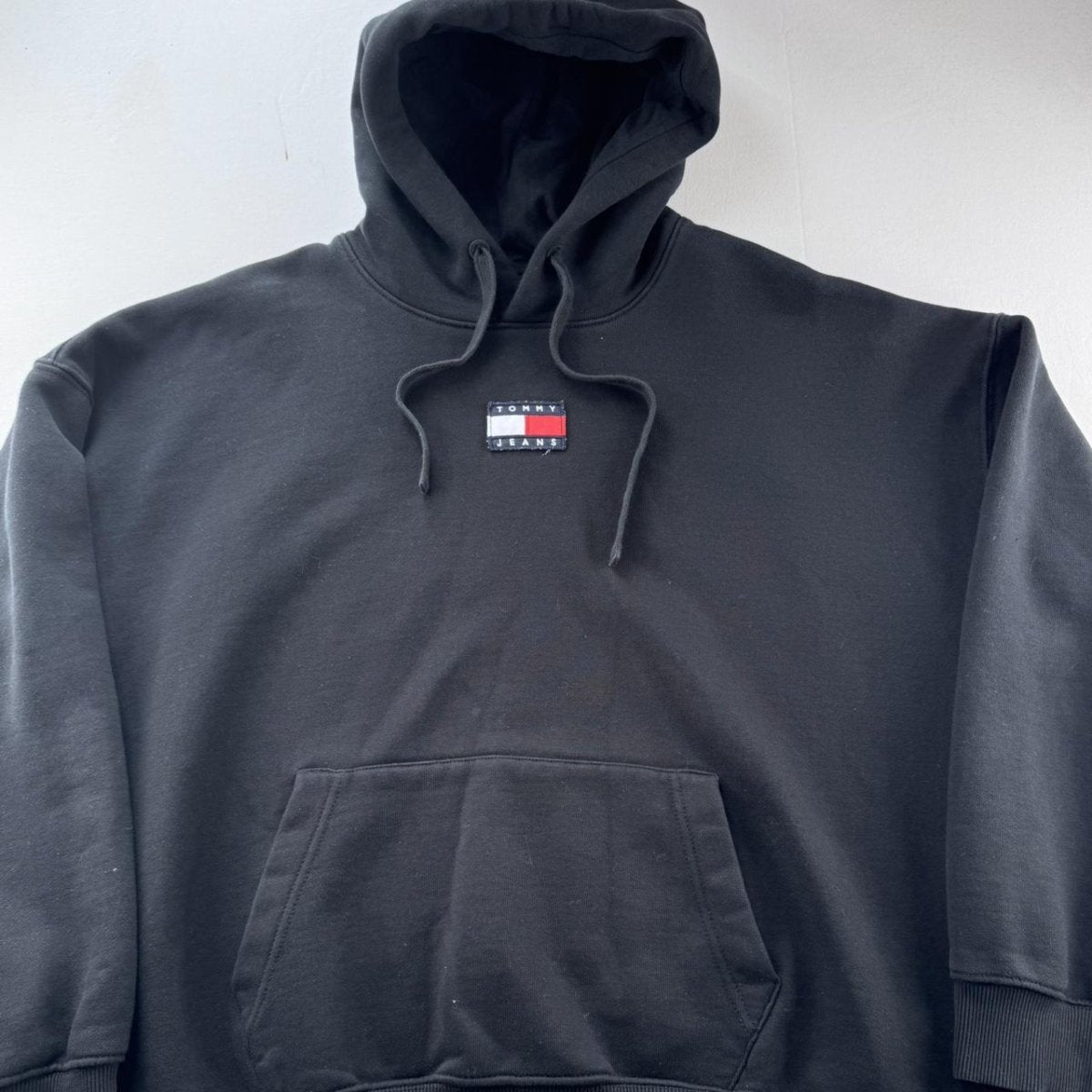 Thick Tommy Hilfiger Jeans Oversized Hoodie L - Threads Uncovered