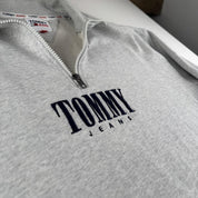 Tommy Jeans Embroidered Centre Spellout Half Zip Jumper L - Threads Uncovered