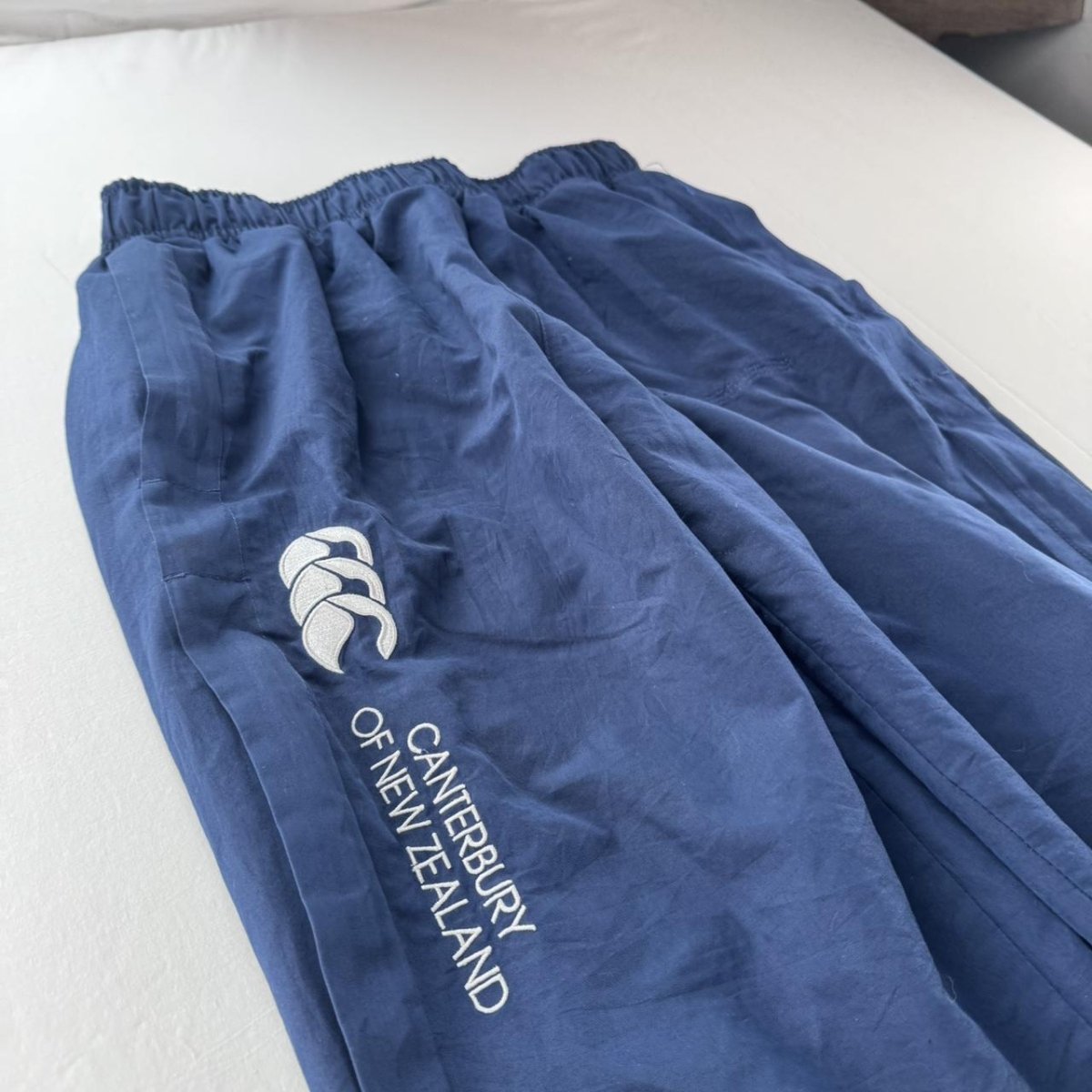 Uncuffed Canterbury Joggers Size 14 Years - Threads Uncovered