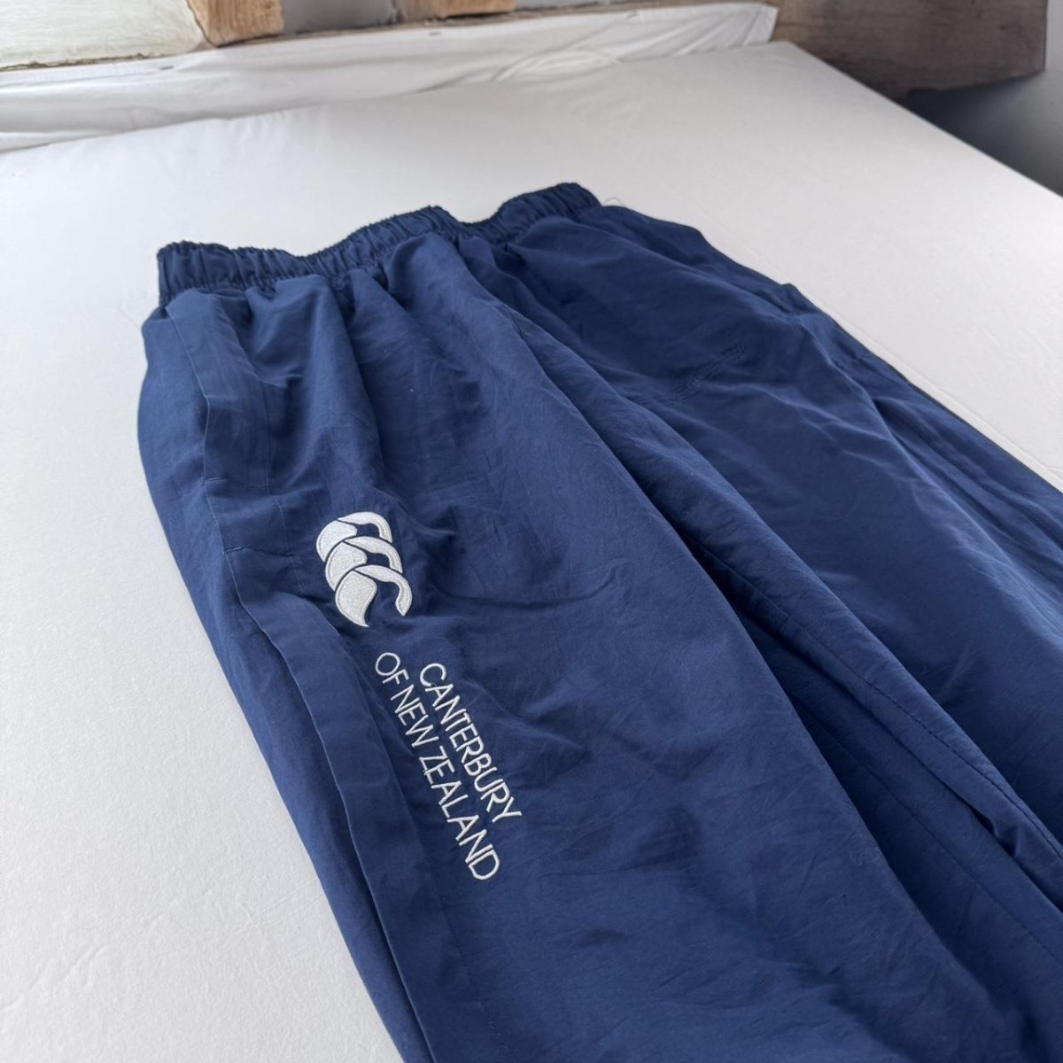 Uncuffed Canterbury Joggers Size 14 Years - Threads Uncovered