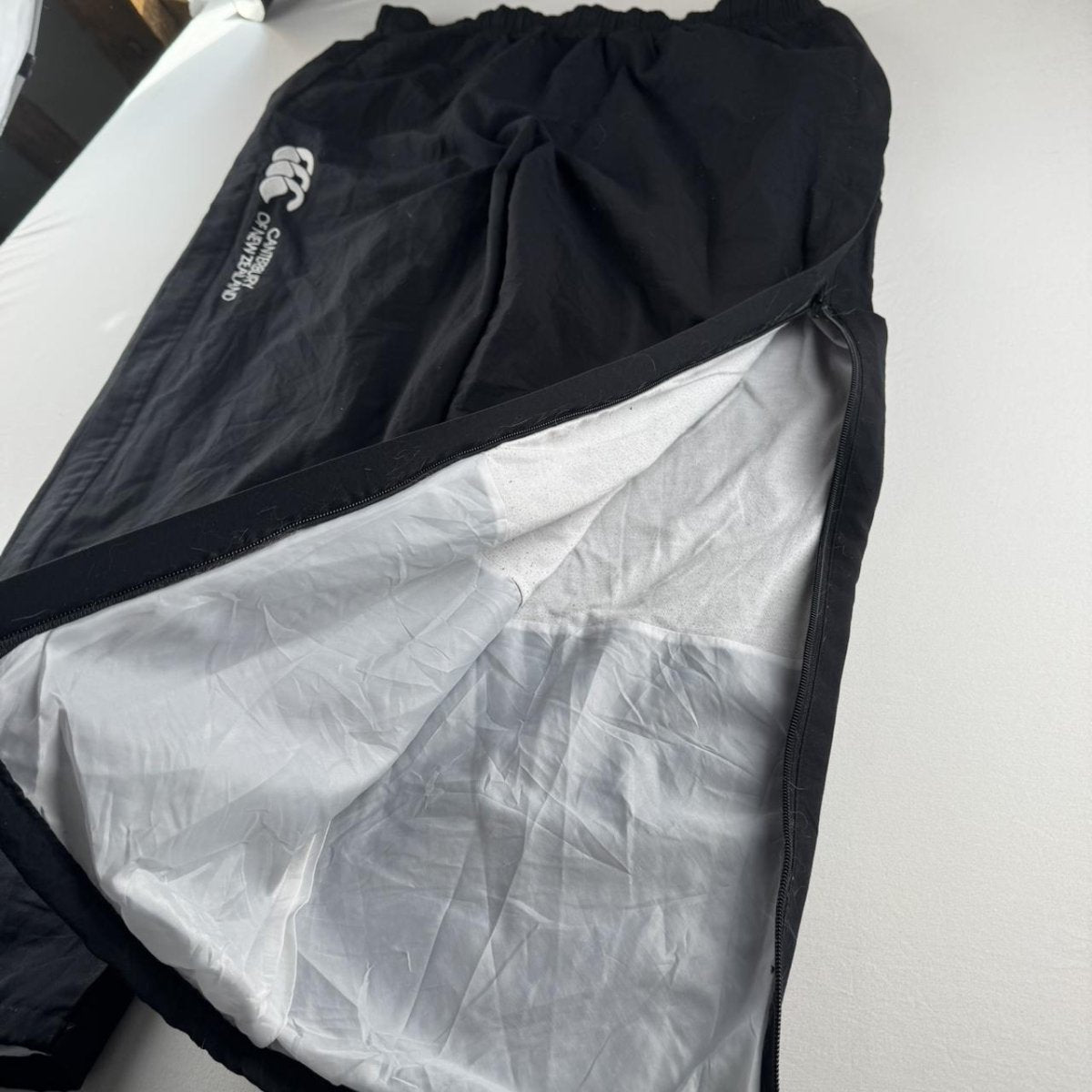 Uncuffed Canterbury Joggers Size XL - Threads Uncovered