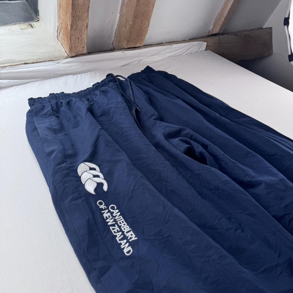 Uncuffed Canterbury Joggers Size XL - Threads Uncovered