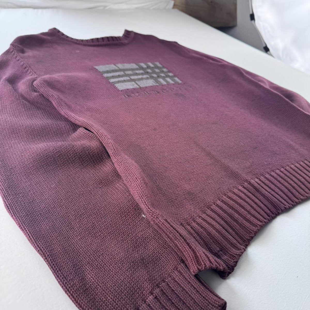 Womens Burberry Distressed Embroidered Knitted Jumper 14-16 - Threads Uncovered