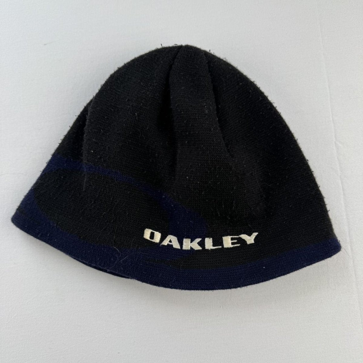 Y2k Fleece Lined Embroidered Oakley Beanie with Blue Logo - Threads Uncovered