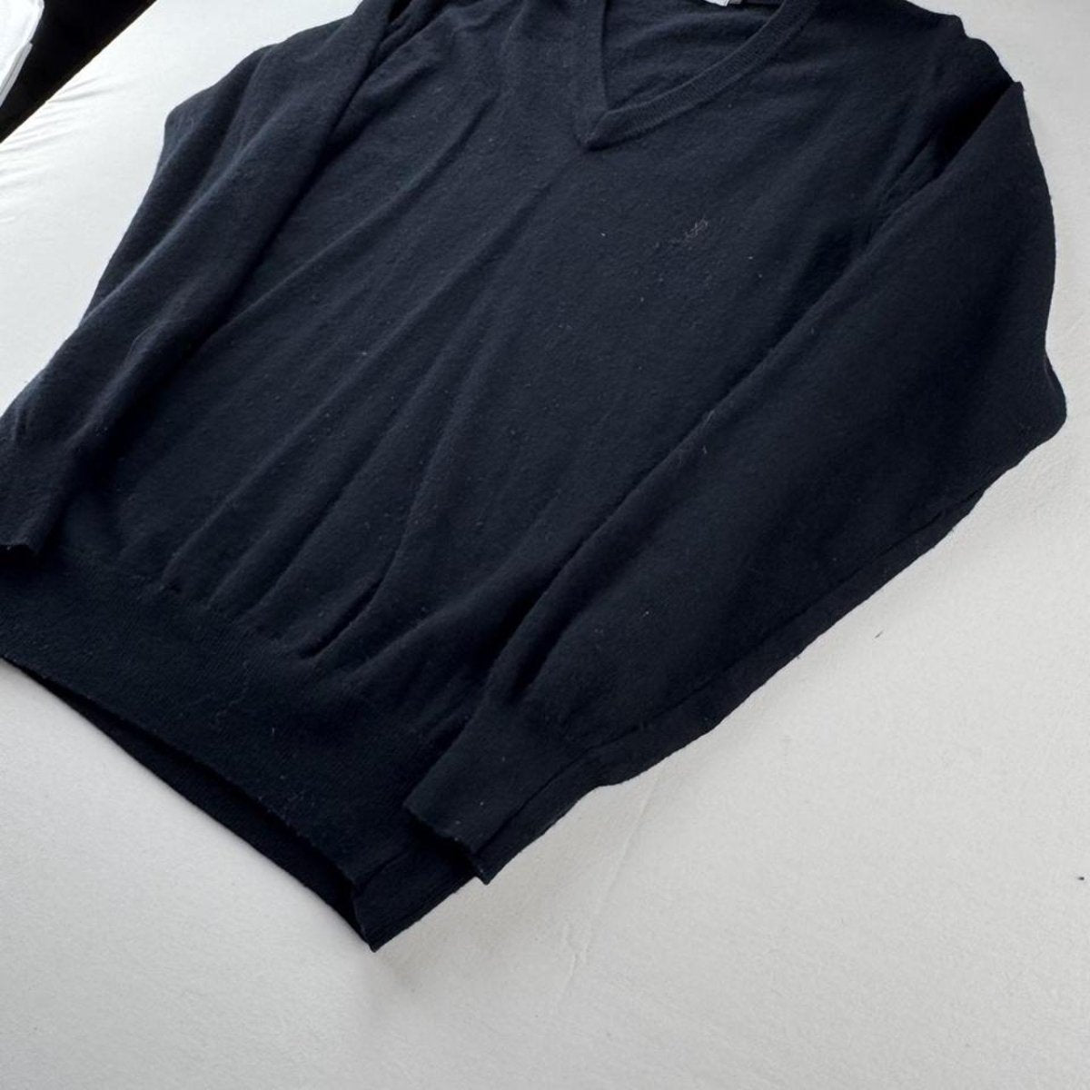 Yves Saint Laurent YSL Embroidered Logo Woolen V Neck Jumper L - Threads Uncovered